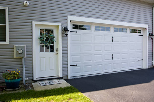24/7 Emergency Garage Door Panel Replacement experts in Clarkesville, GA